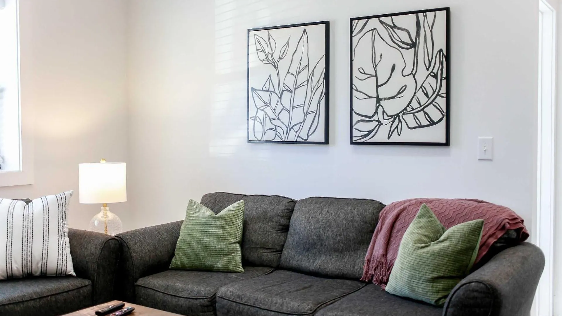 Apartment Sojourn 2 Bedroom Steps To The Beach Sleeps 4 Virginia Beach