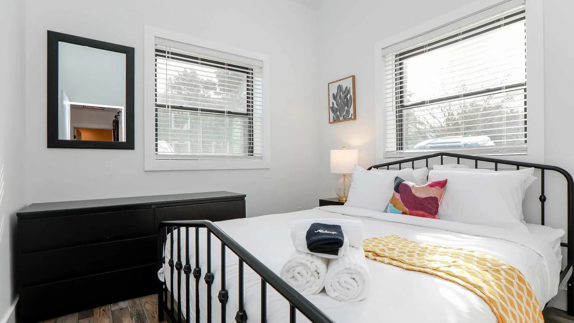 Apartment Sojourn 2 Bedroom Steps To The Beach Sleeps 4 Virginia Beach United States