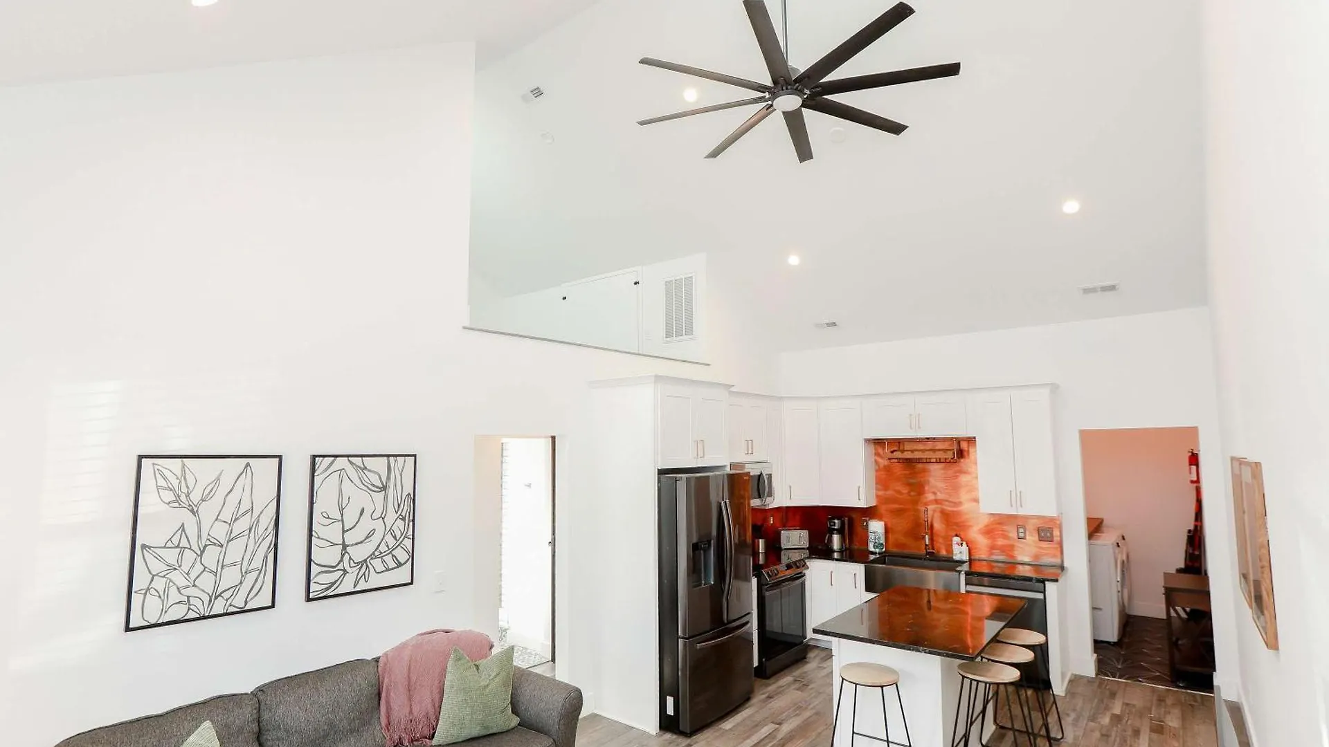 Sojourn 2 Bedroom Steps To The Beach Sleeps 4 Virginia Beach 0*,